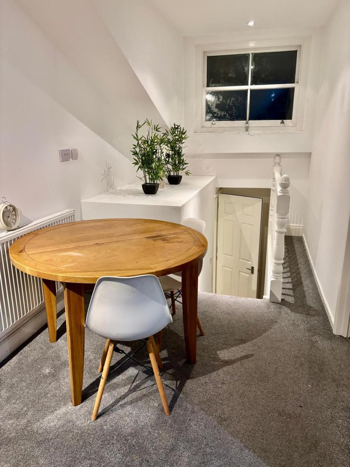 Sleep 12 In Brixton - 15 Mins From Station Bt4 Londen