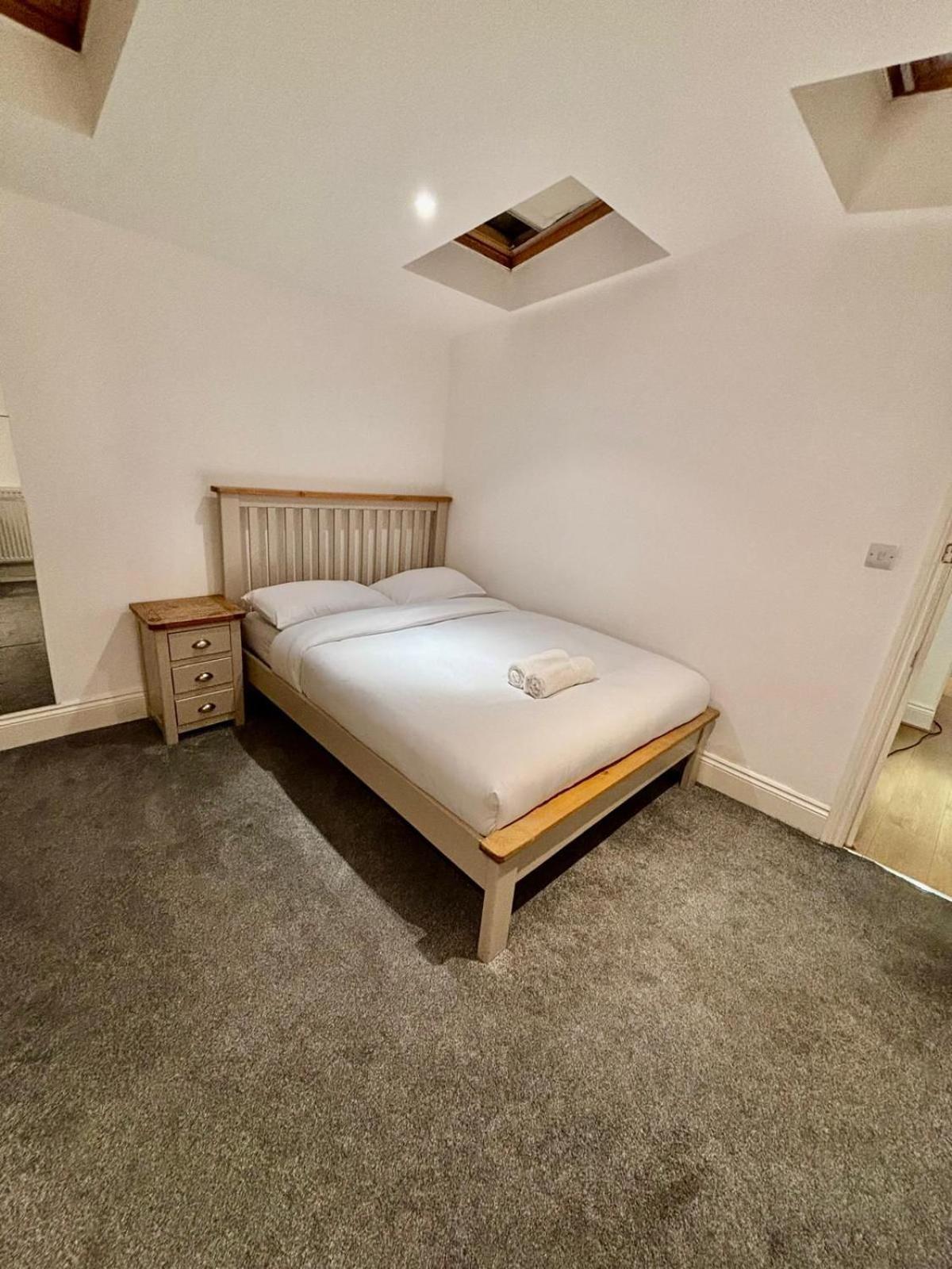 Sleep 12 In Brixton - 15 Mins From Station Bt4 * Londen
