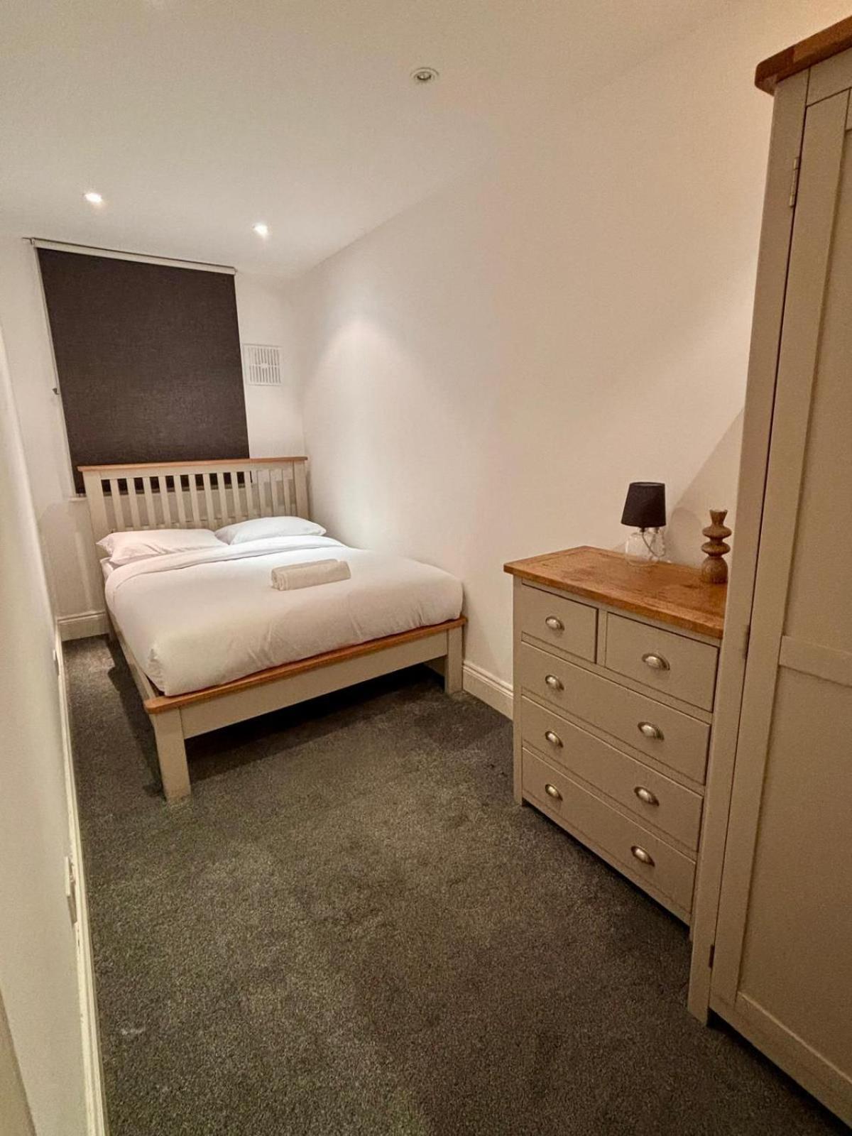 Sleep 12 In Brixton - 15 Mins From Station Bt4 * Londen