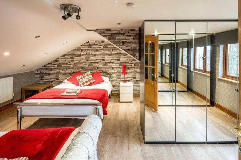 Apartment Huge 6 Beds House In Zone 2 London-mobilerateoffers-families-leisure-parking-wifi-pooltable-netflix-sleeps15! London