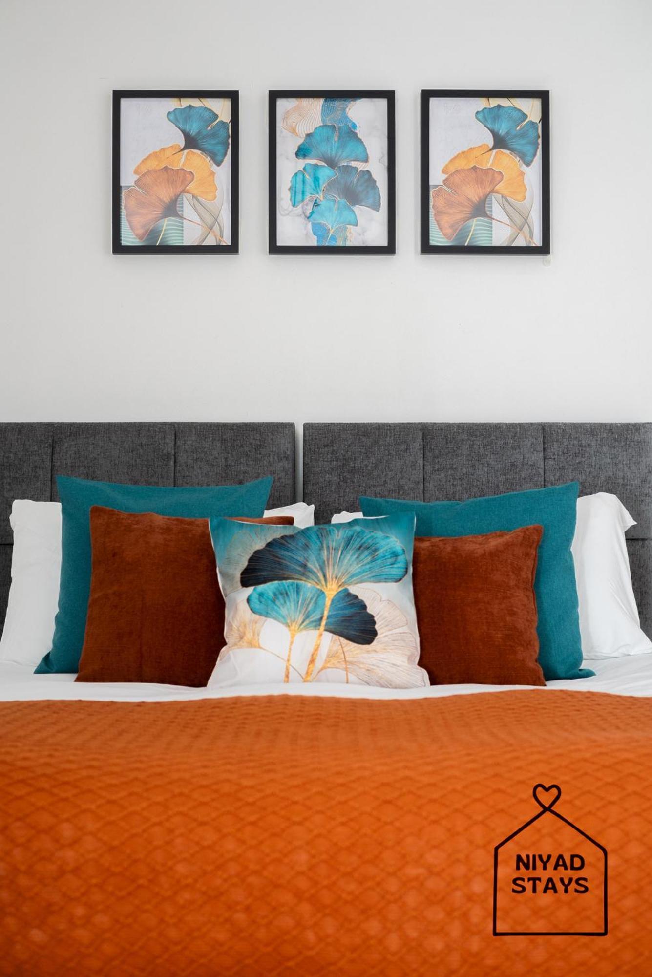 Hale Lodge, Comfy For Families And Contractors * London