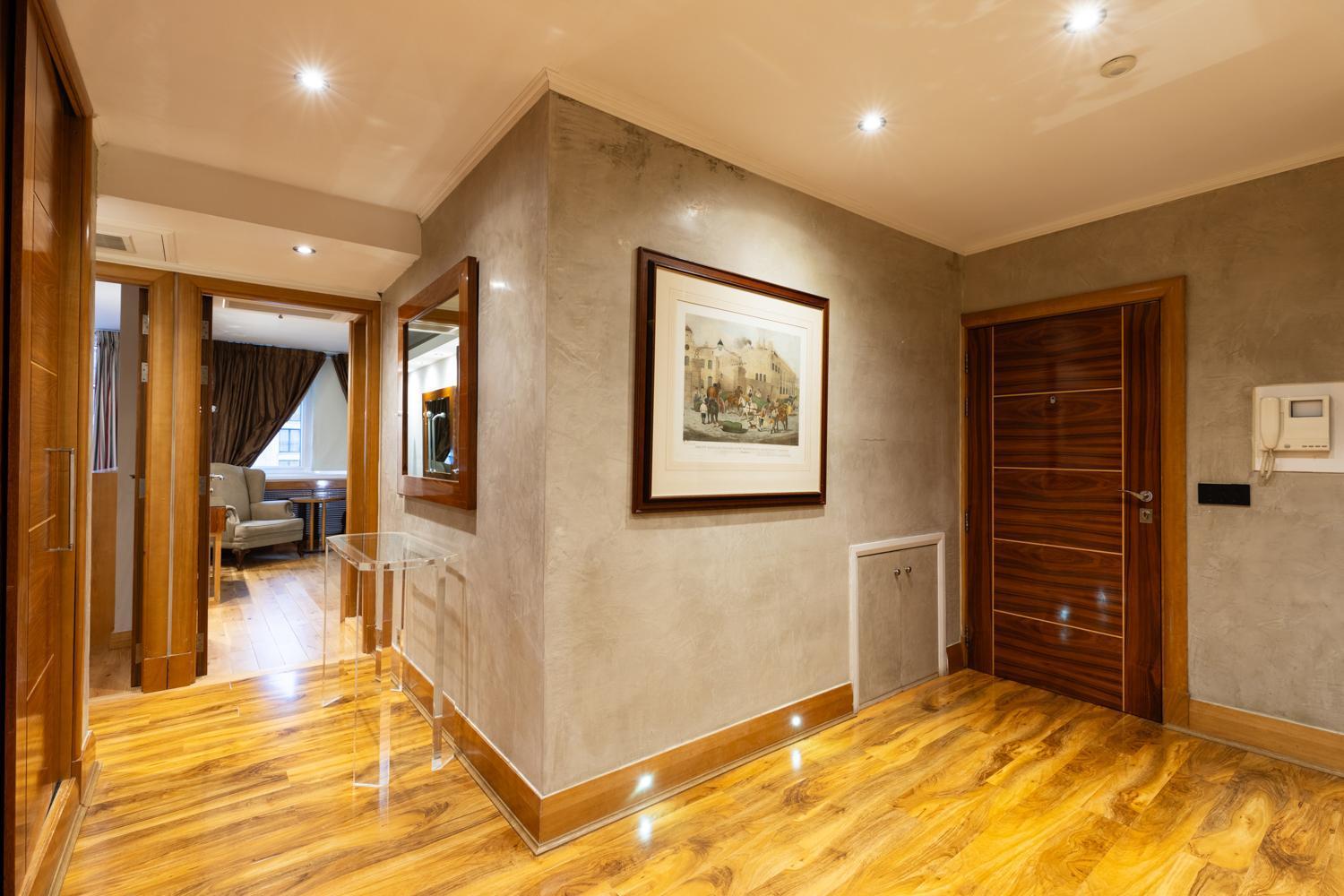 Mayfair Deluxe Apartment London