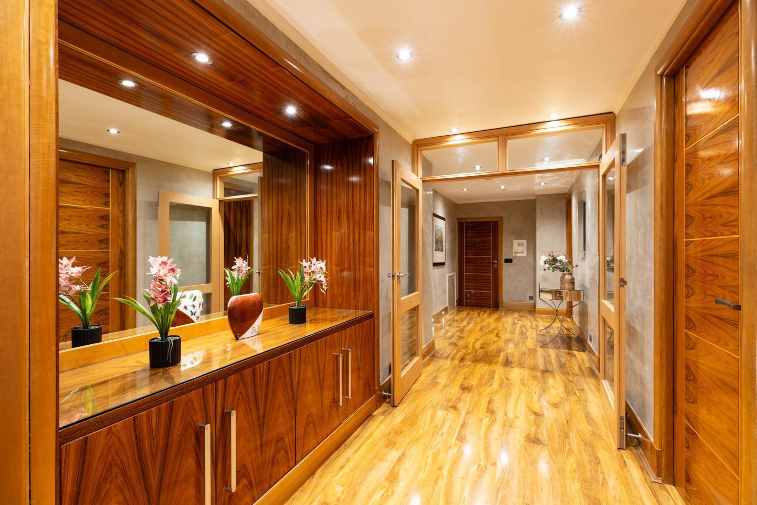 Mayfair Deluxe Apartment London