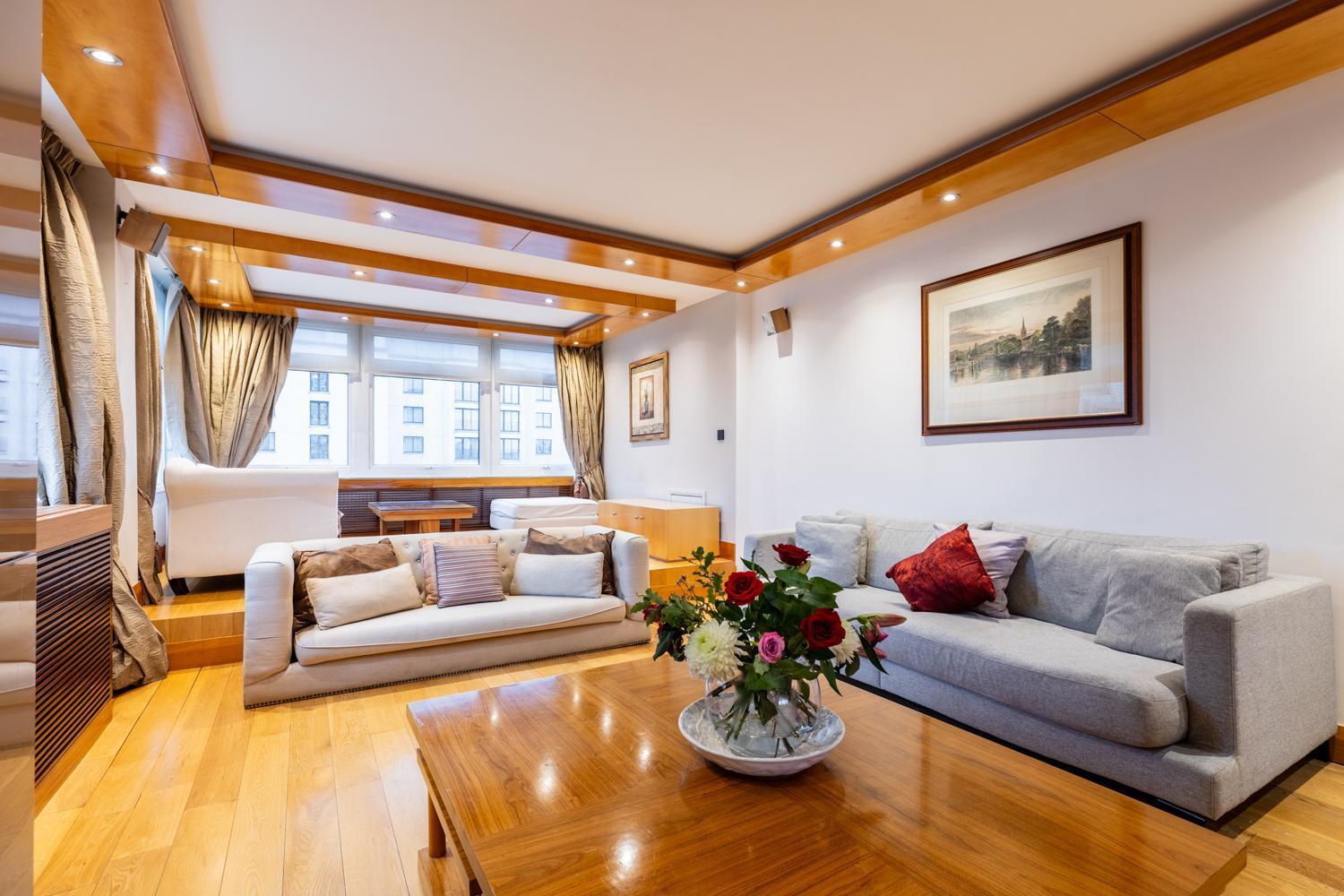 Mayfair Deluxe Apartment *