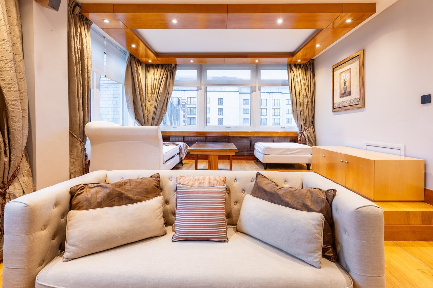 Mayfair Deluxe