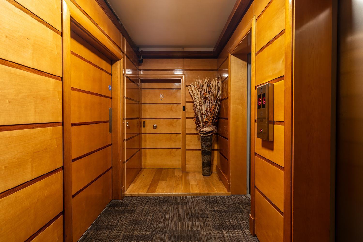 Mayfair Deluxe Apartment