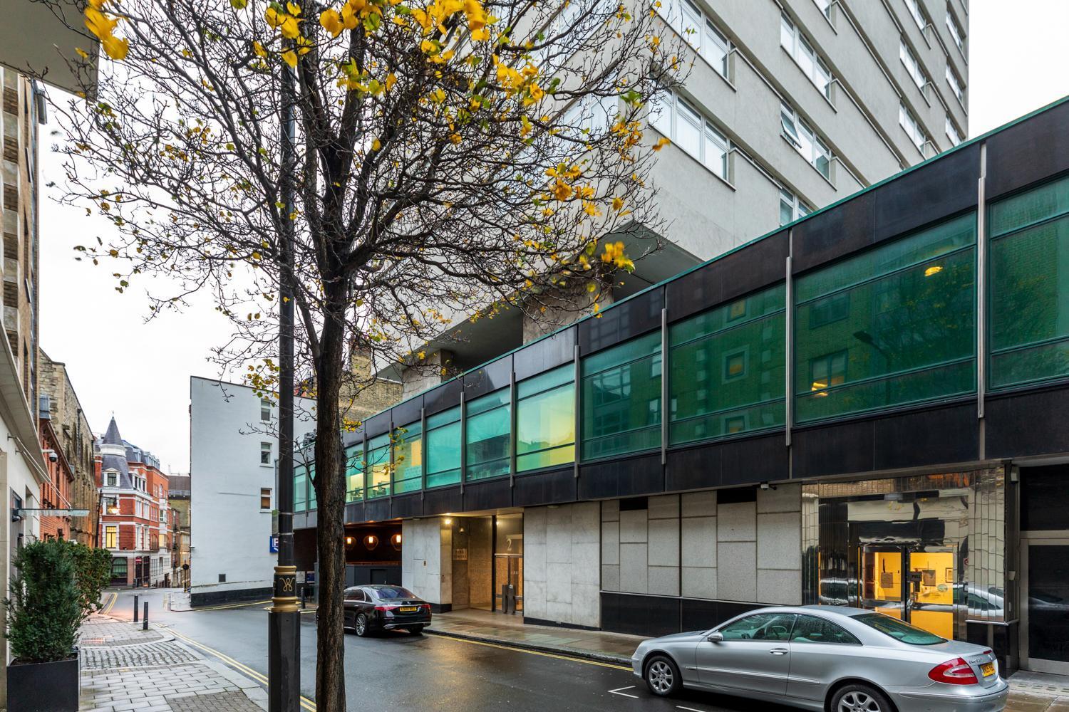 Mayfair Deluxe Apartment