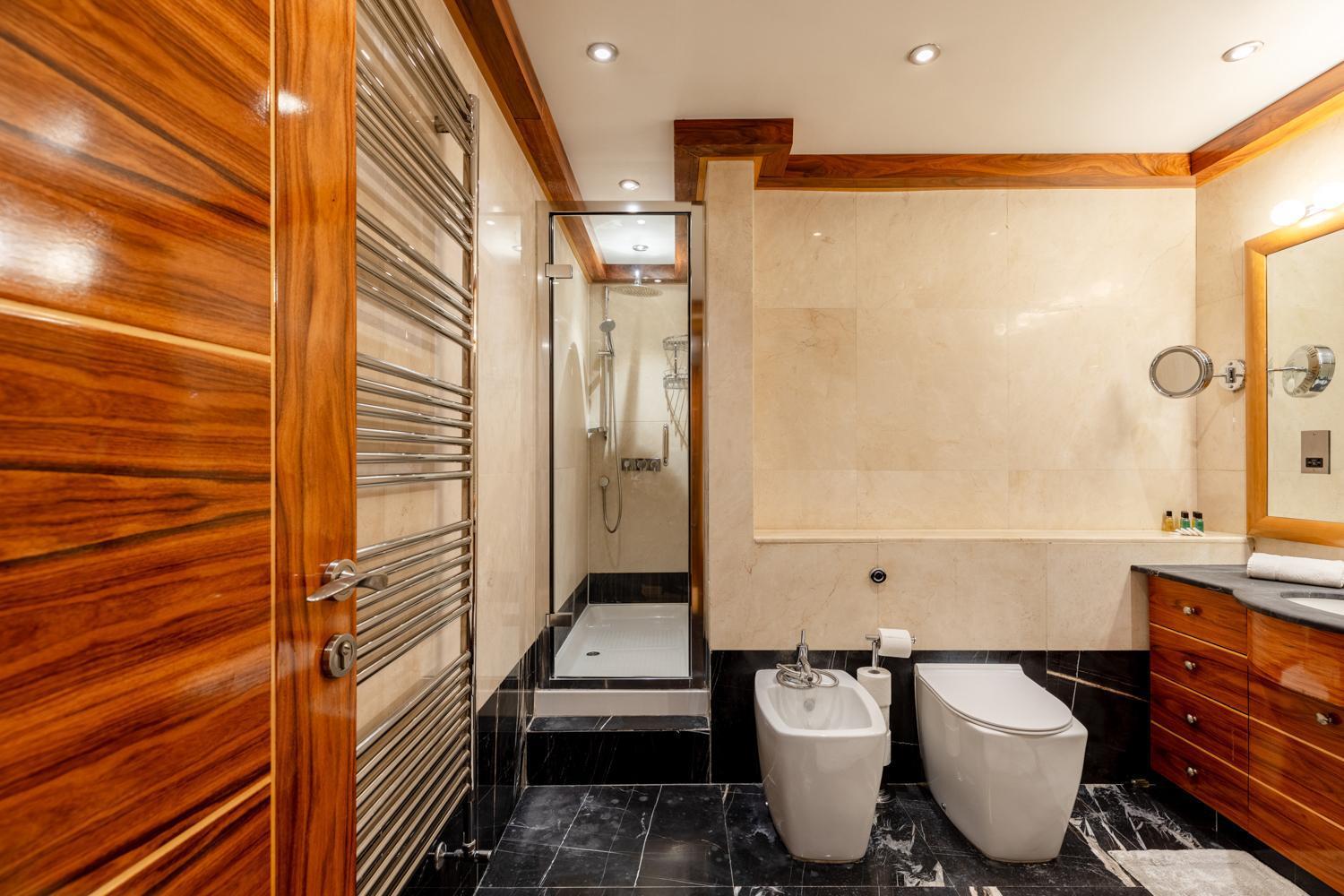 Mayfair Deluxe Apartment London