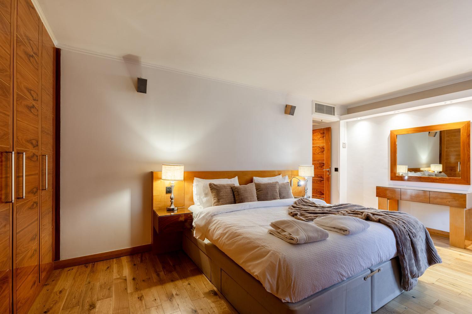 Apartment Mayfair Deluxe London