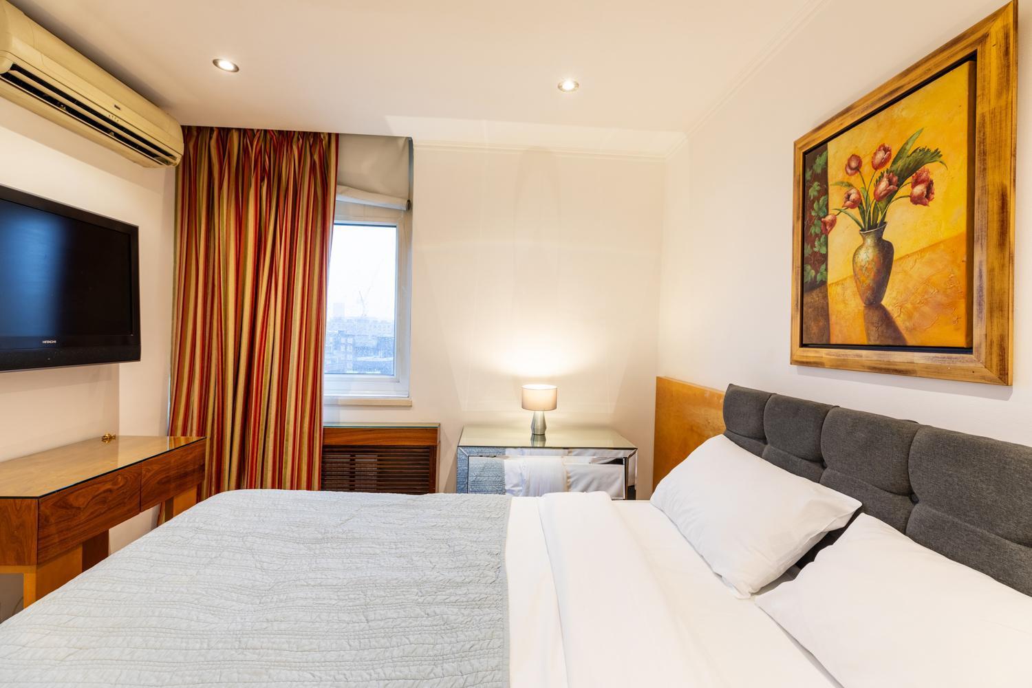 Mayfair Deluxe