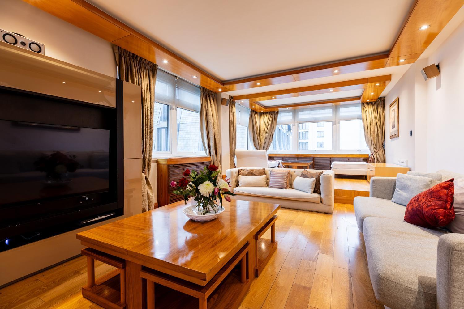 Mayfair Deluxe Apartment