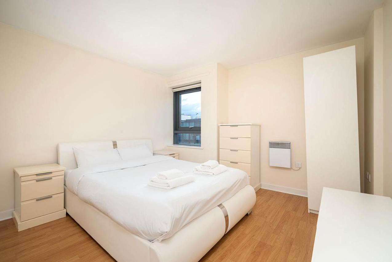 Charming Flat Close To Stadium