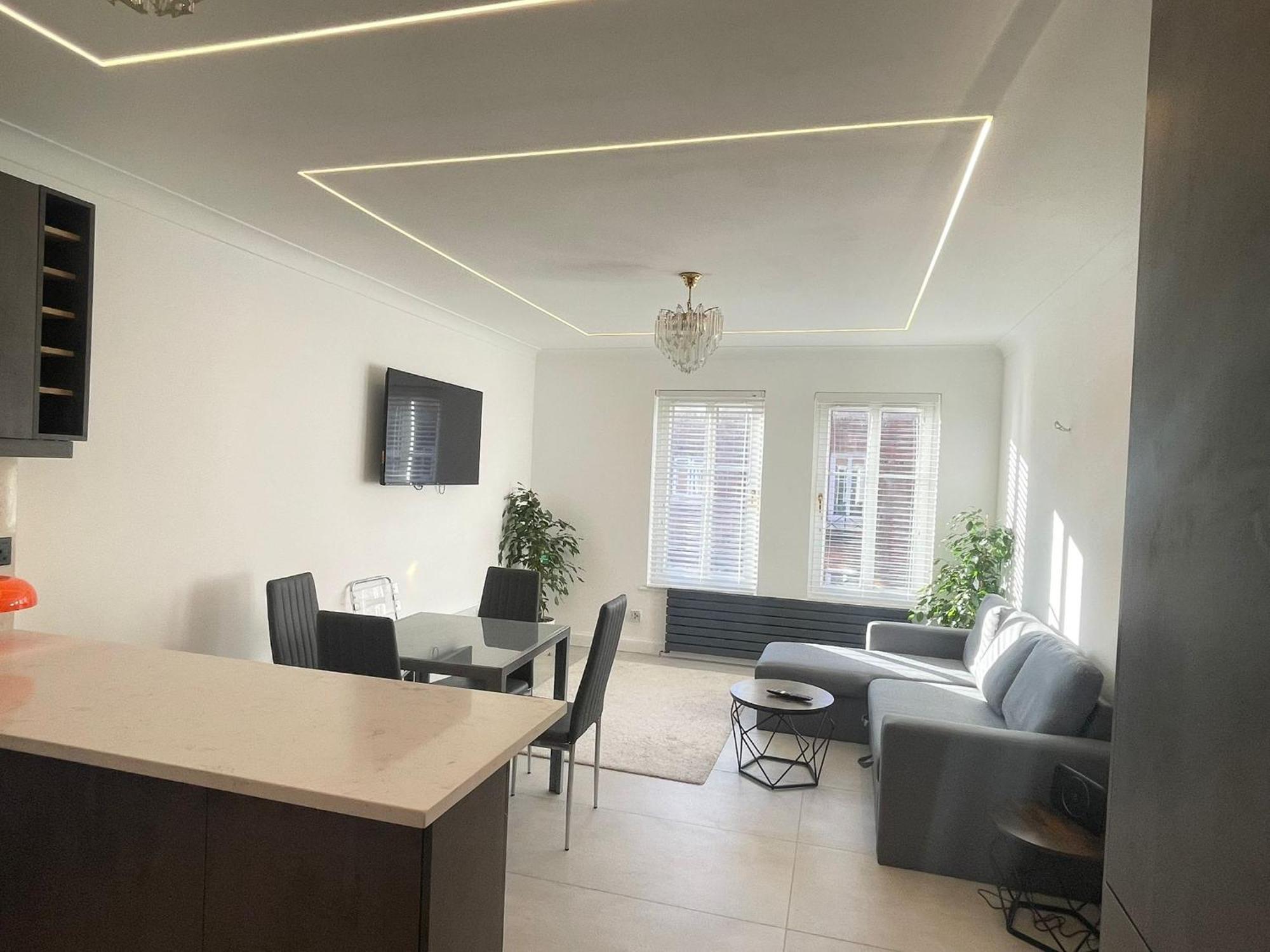 3 Bedroom Flat Marylebone Apartment *