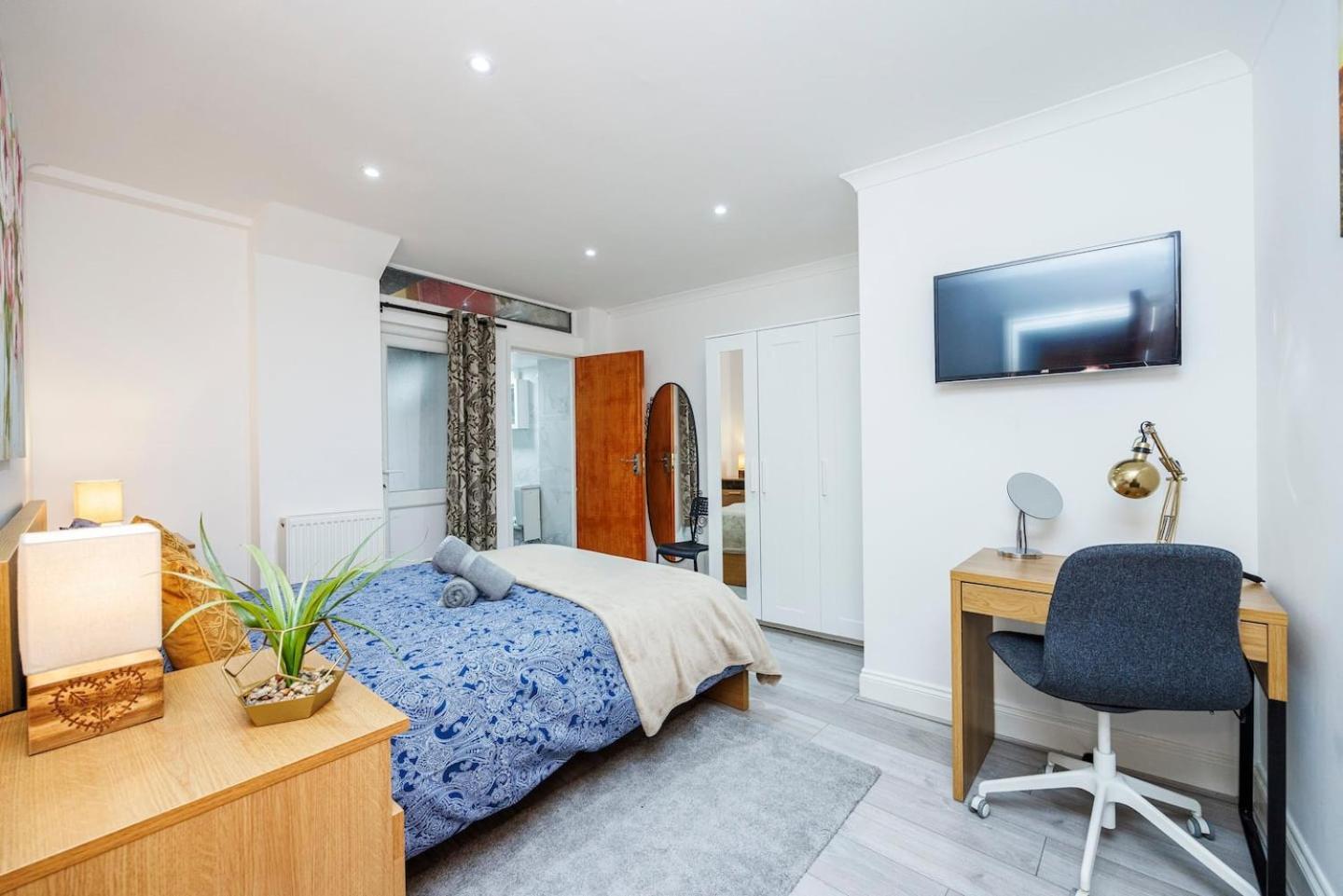 Appartement 3 Bed 3 Bathroom Flat In Kensington A *