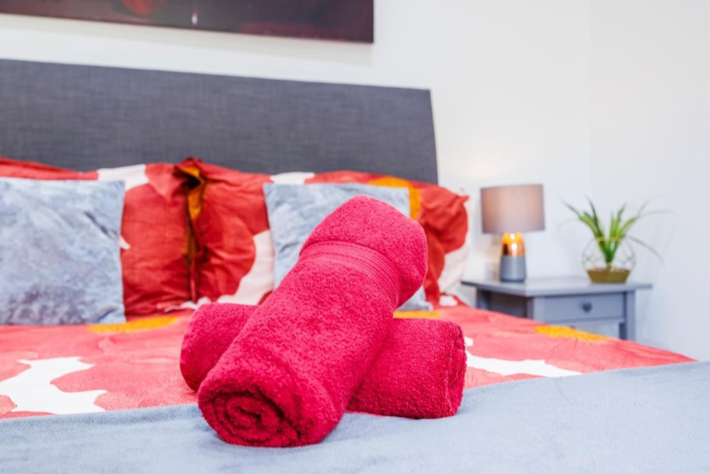 3 Bed 3 Bathroom Flat In Kensington A Appartement Londen