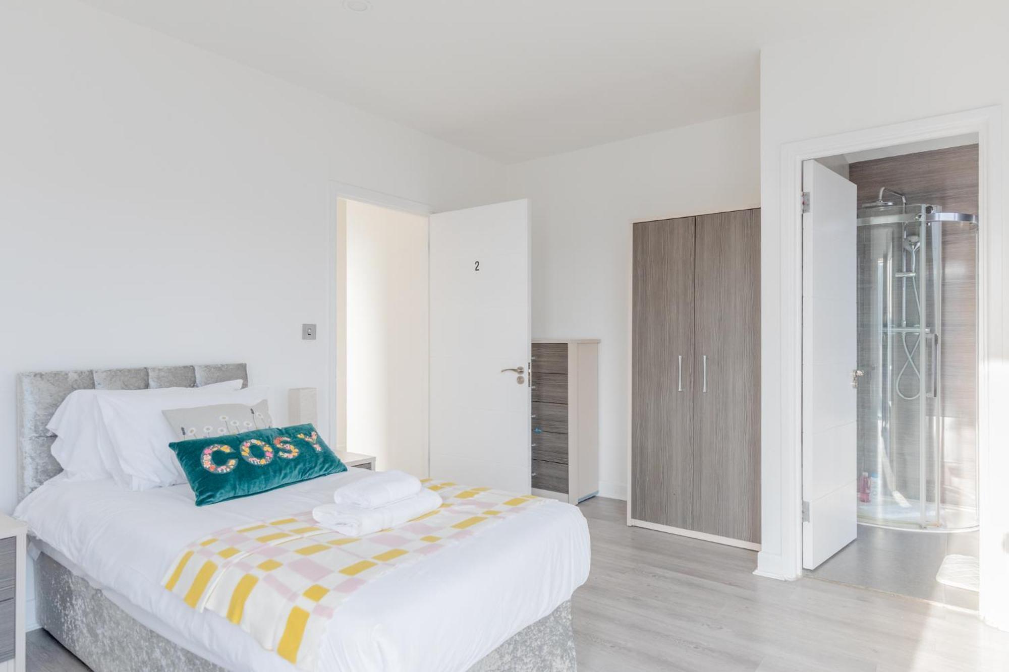 Apartment Spacious 3bd Flat Near Airport London