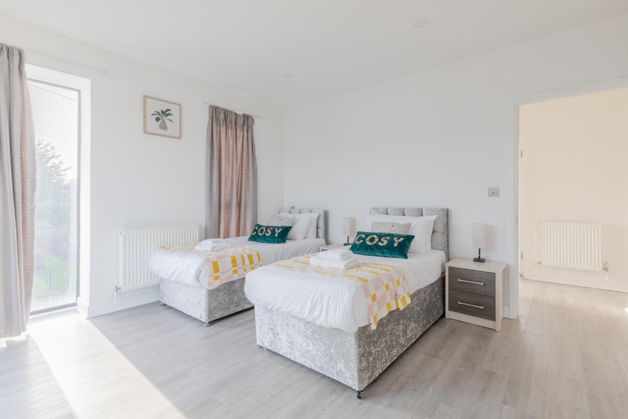 Spacious 3bd Flat Near Airport *