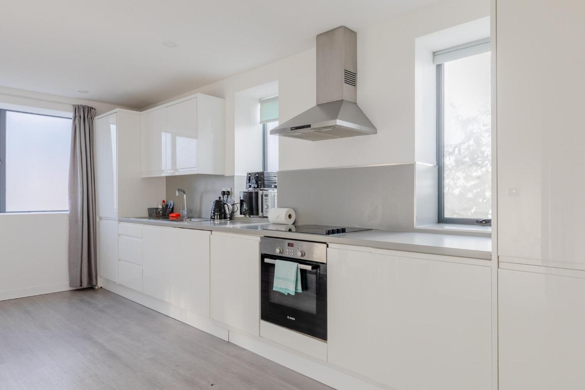 Apartment Spacious 3bd Flat Near Airport