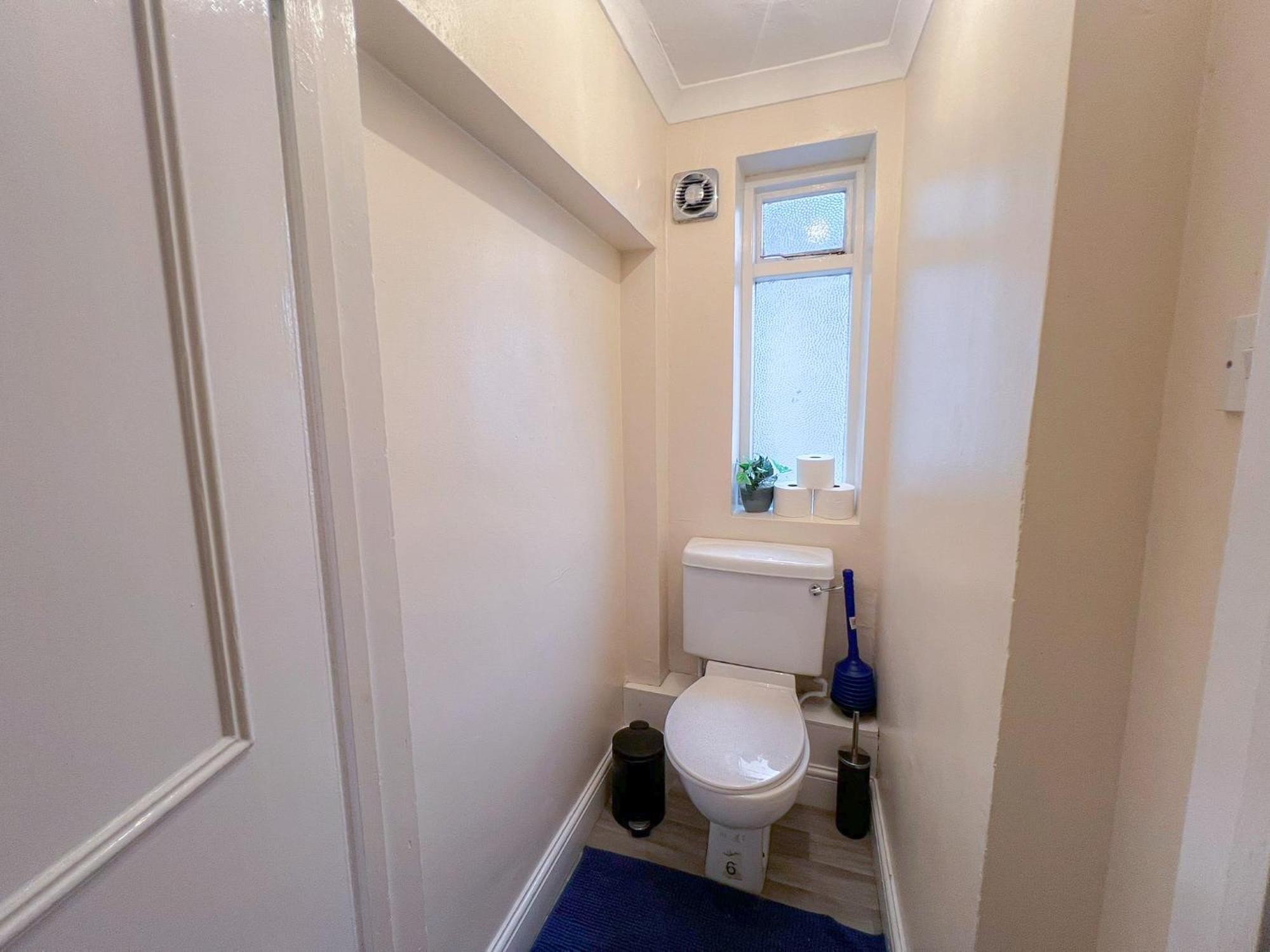 Ample Acton 4-bedroom Flat,ealing, West Apartment