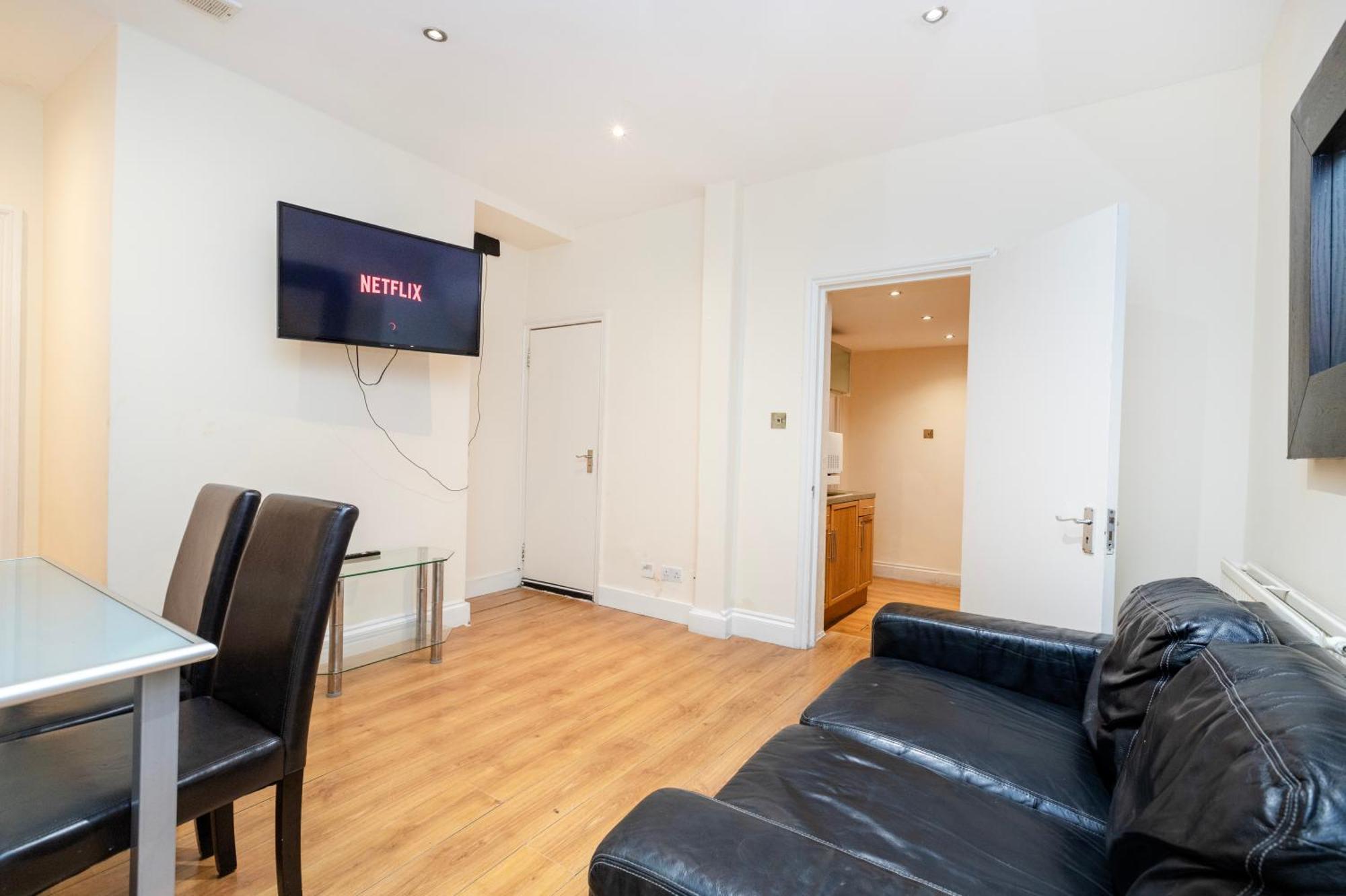 Aparthotel Hyde Park & London