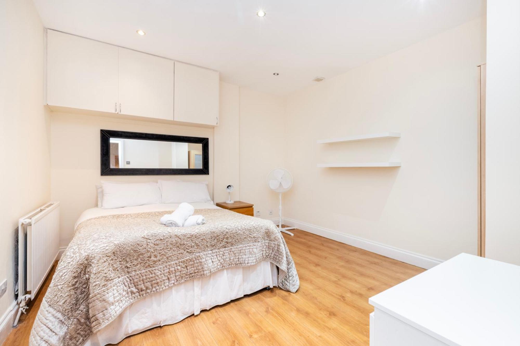 Hyde Park & Aparthotel 3*