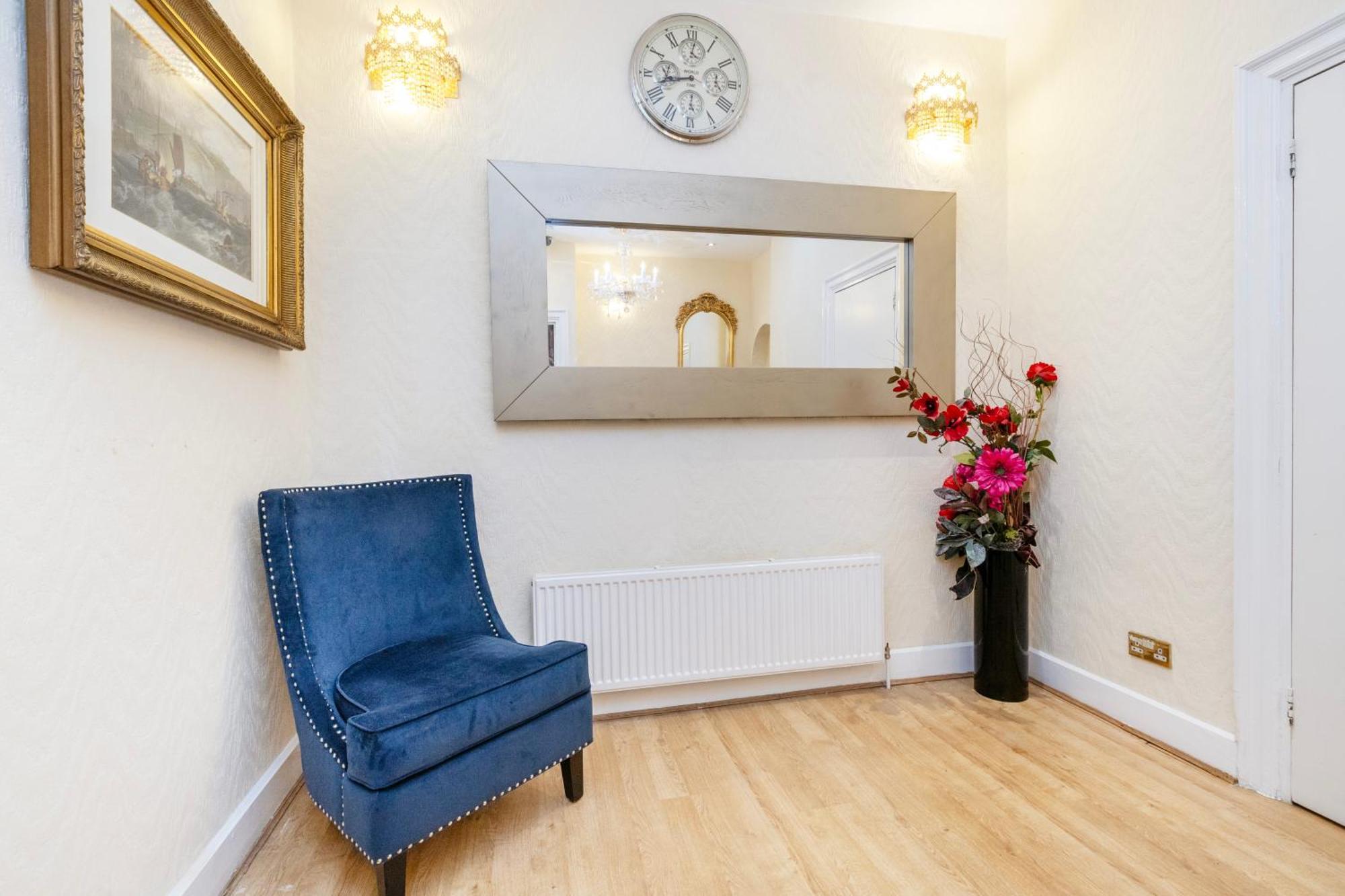 Hyde Park & Aparthotel 3*