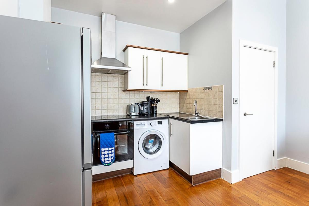 Refurbished Stjohns Hill Apartment