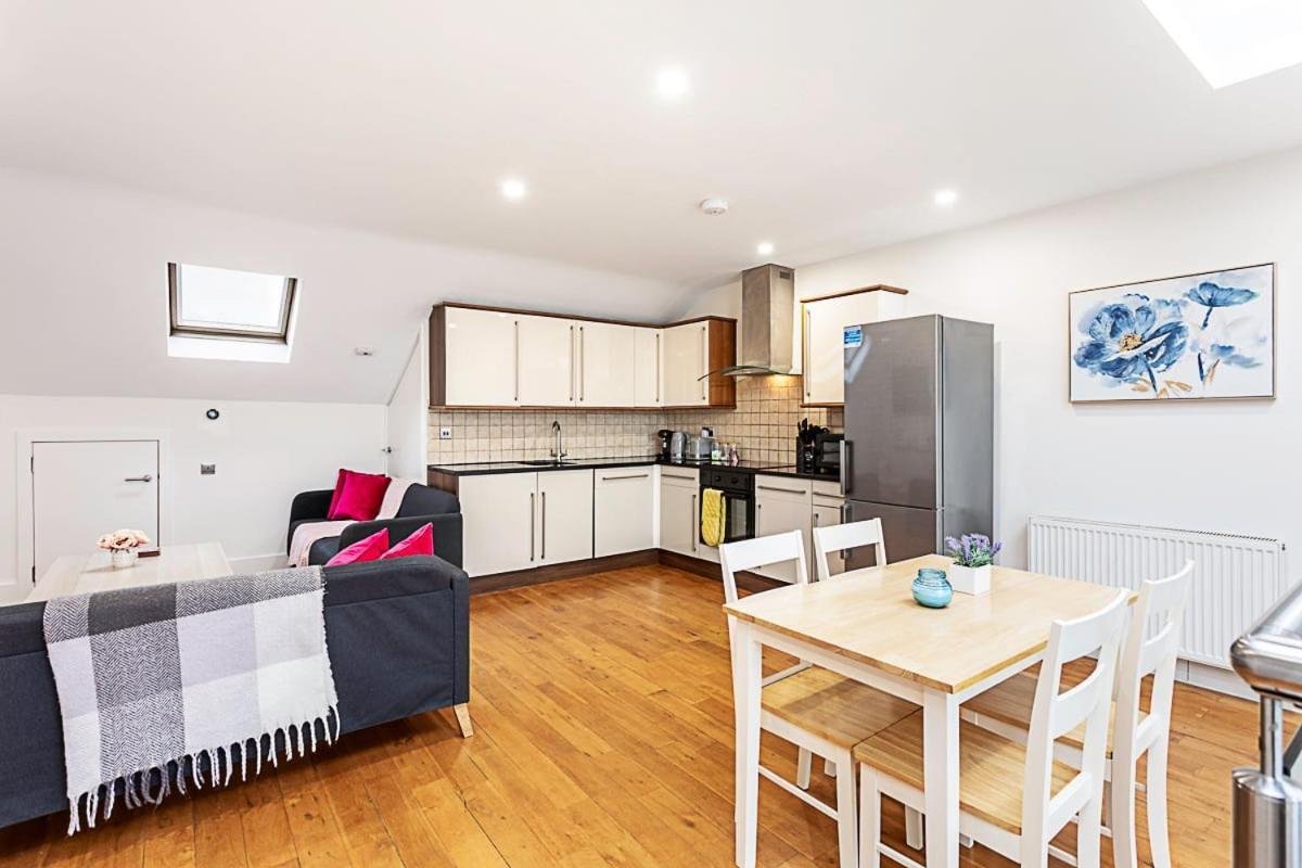 St Johns Hill Penthouse * London