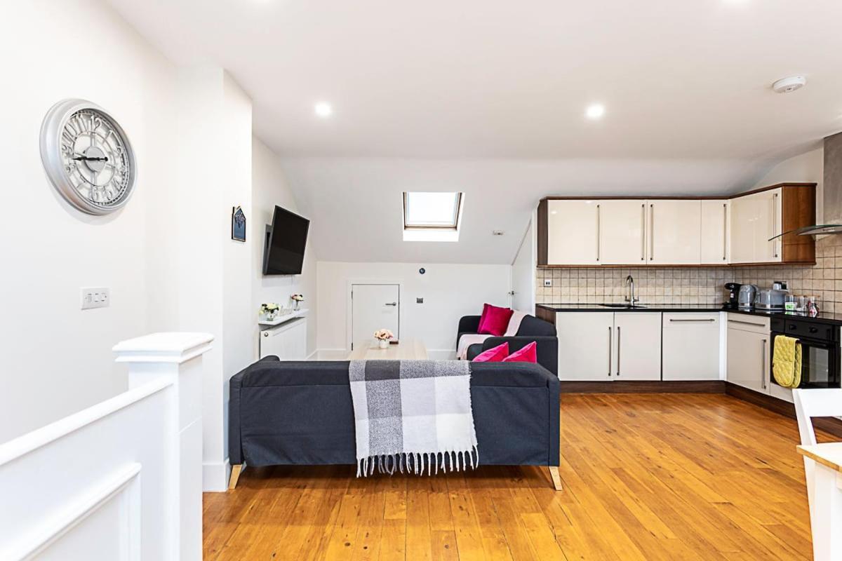 Apartment St Johns Hill Penthouse London