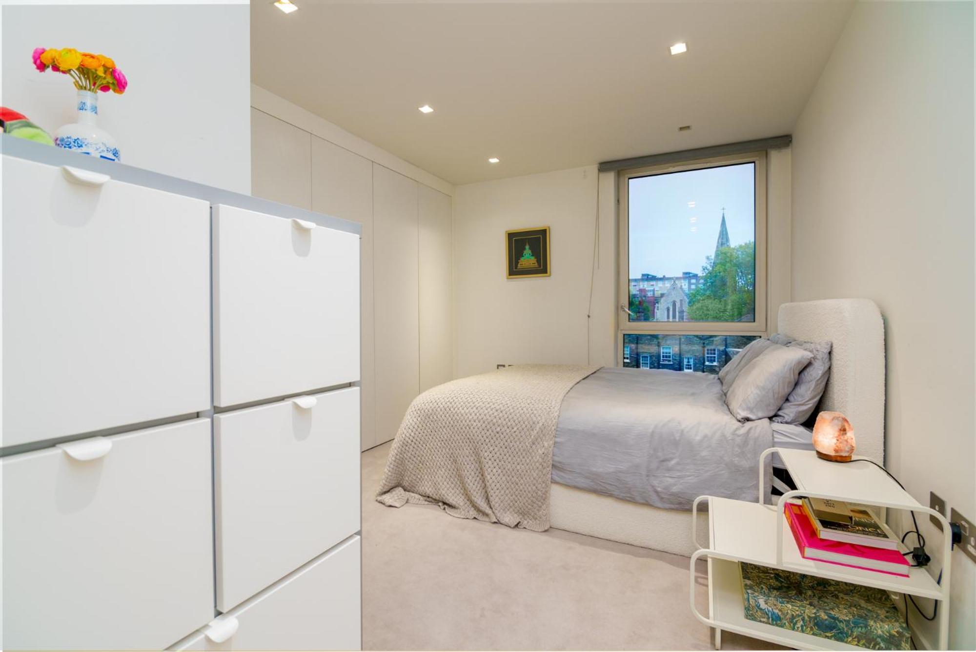 Elegant 2bd Flat Near Old Street, * London