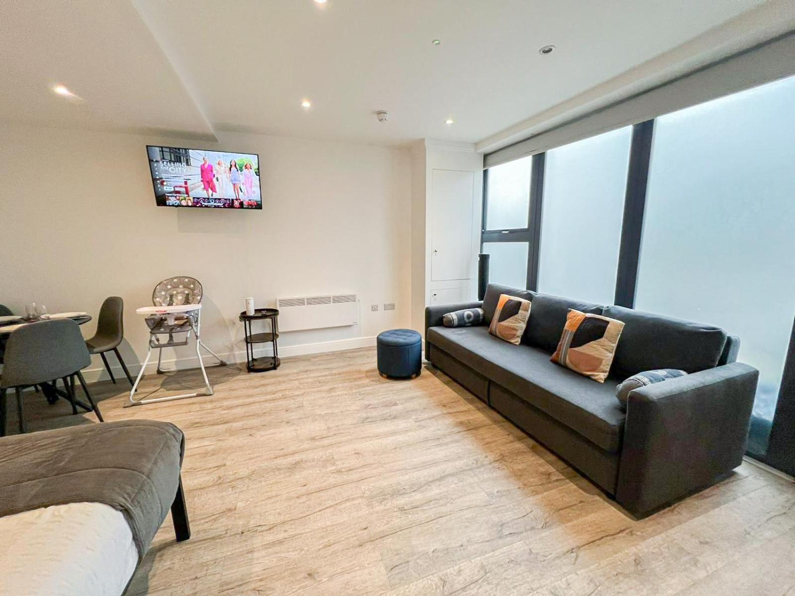Sleek Flat Near Highbury & Islington Station * London
