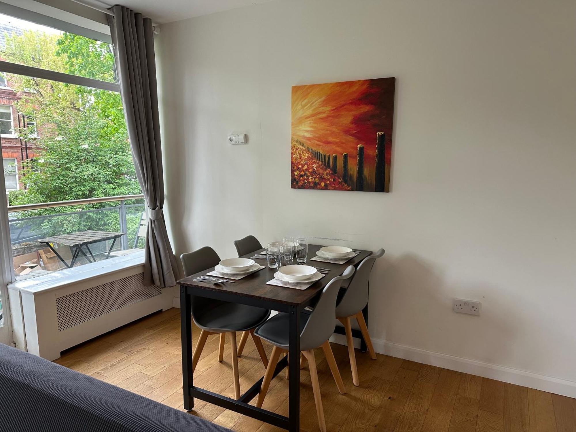 Apartment Quiet Residential Area Modern And Cozy Two Bed In Hampstead *