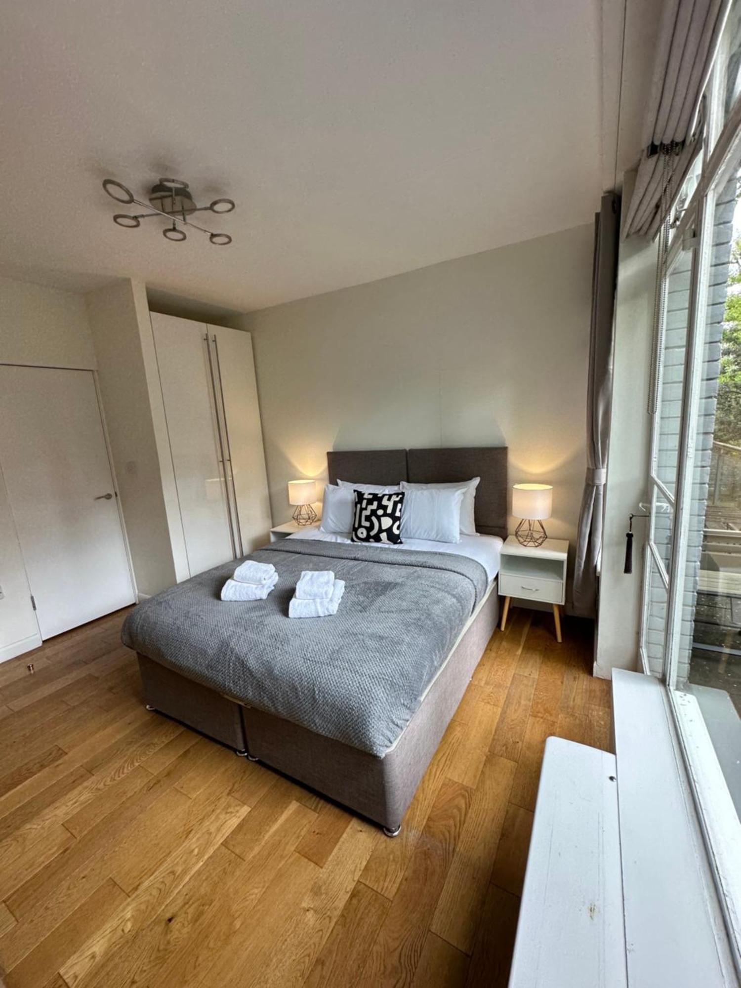 Quiet Residential Area Modern And Cozy Two Bed In Hampstead * London
