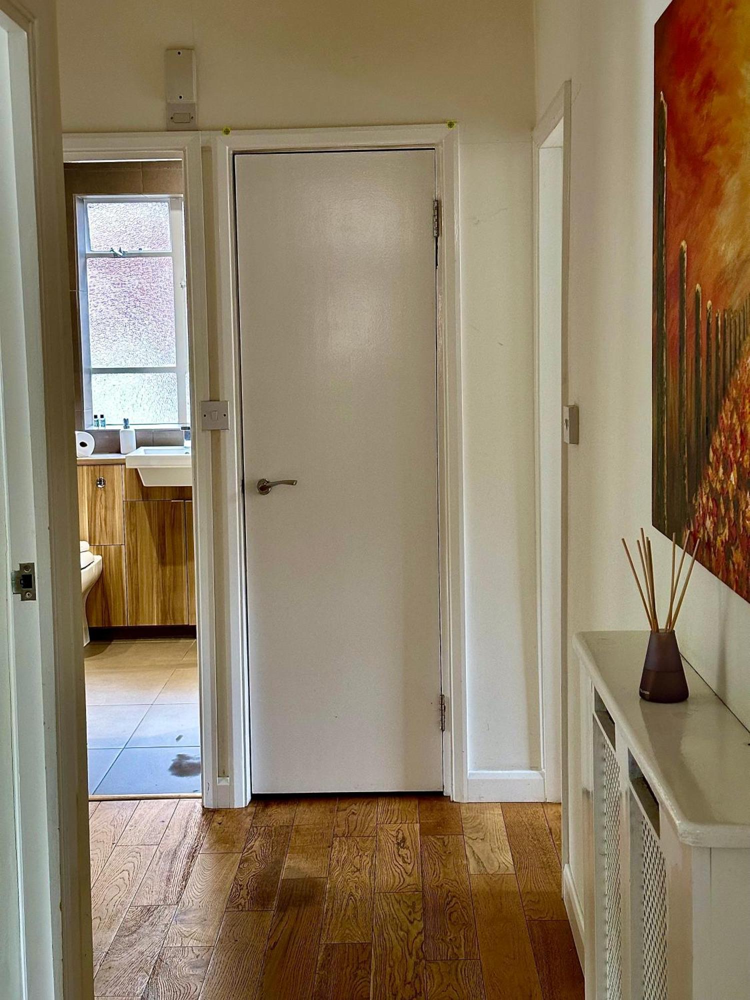 Apartment Quiet Residential Area Modern And Cozy Two Bed In Hampstead *