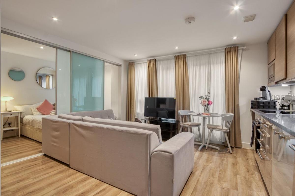 Luxury 1 Bed With Ac By Vauxhall Station Zone 1 London