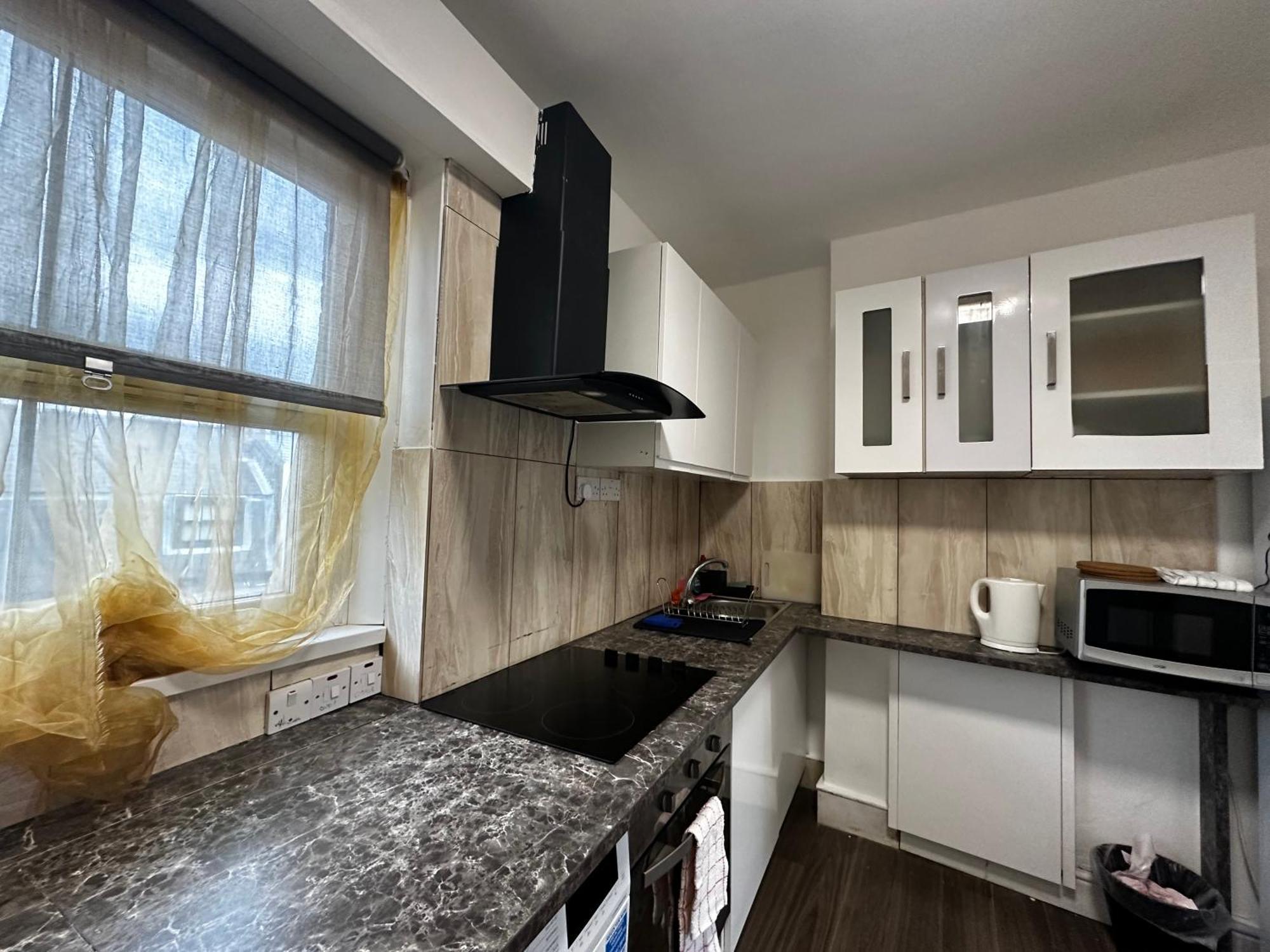 Homestay Mileend 4 Large Master Bedroom London