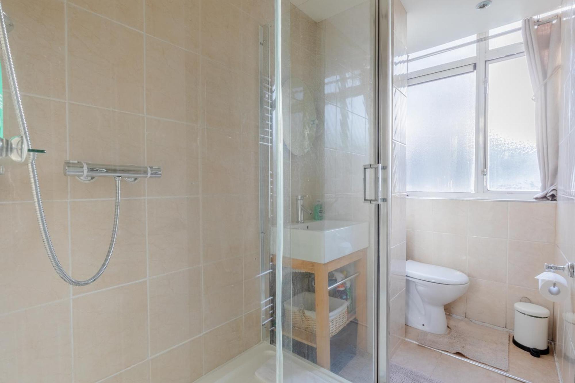 Quaint 1bd Flat With Balcony In Maida Vale London