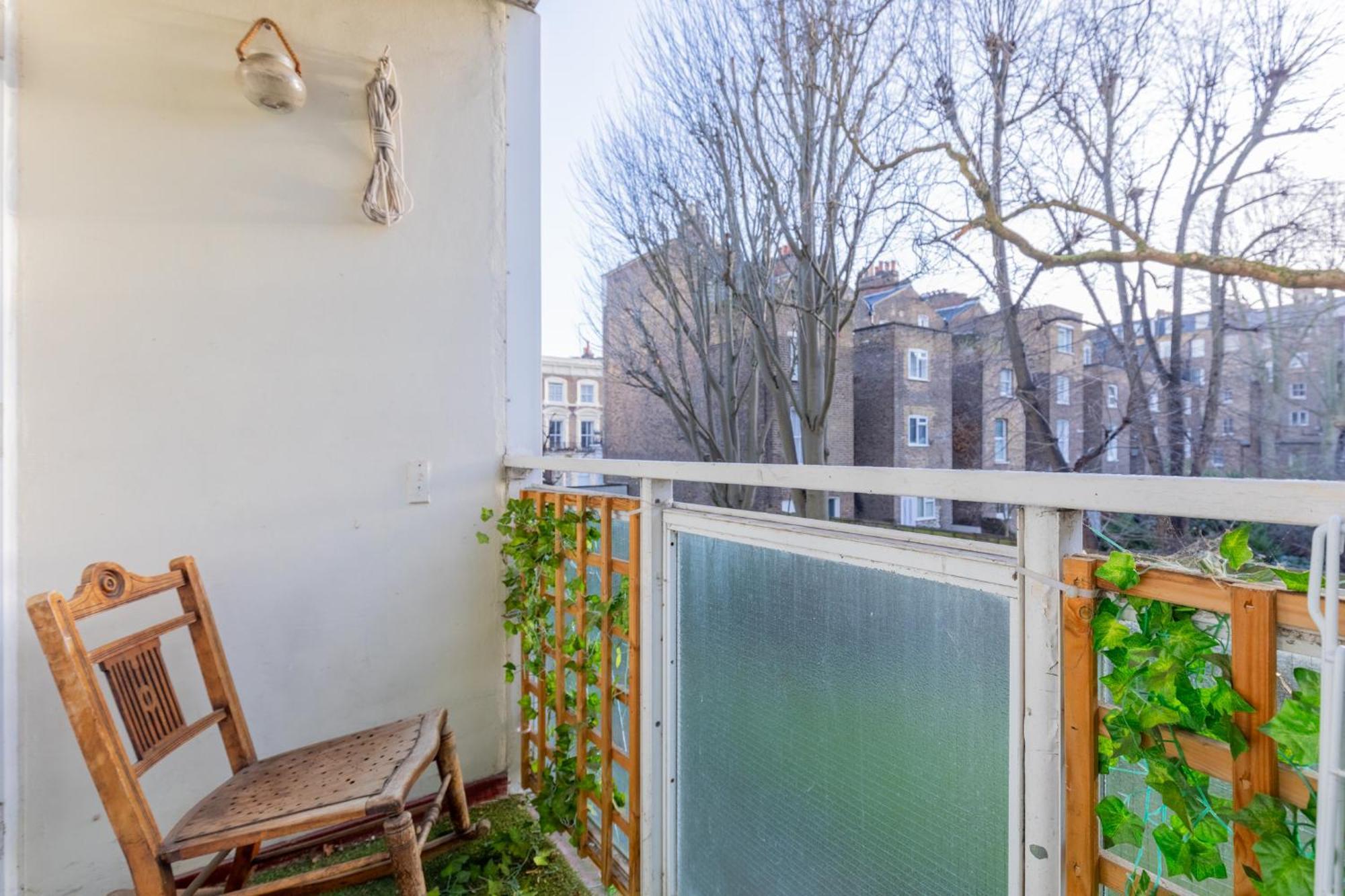 Quaint 1bd Flat With Balcony In Maida Vale Apartment *