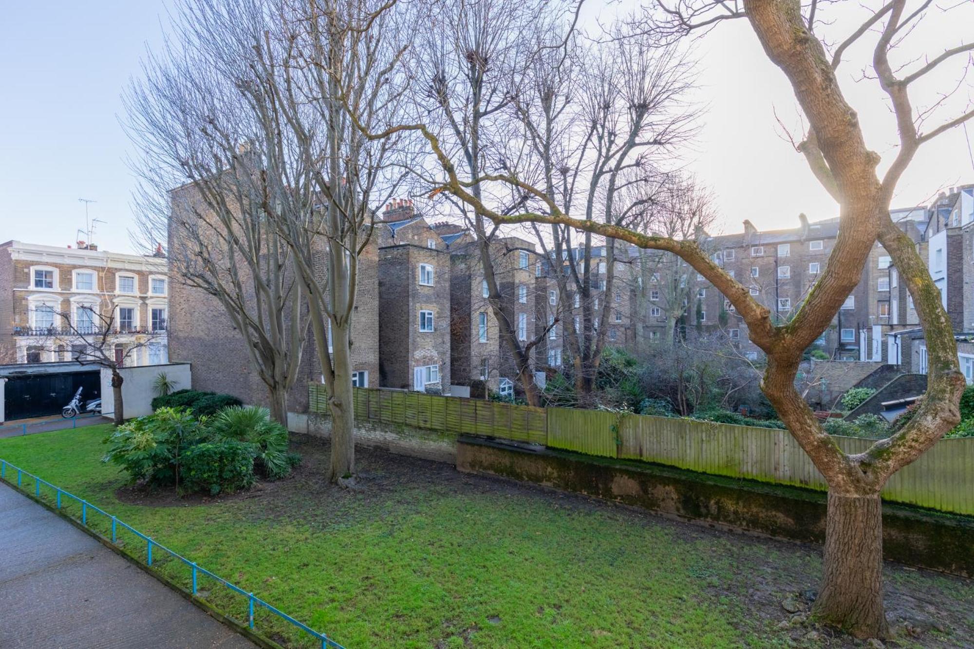 Quaint 1bd Flat With Balcony In Maida Vale * London