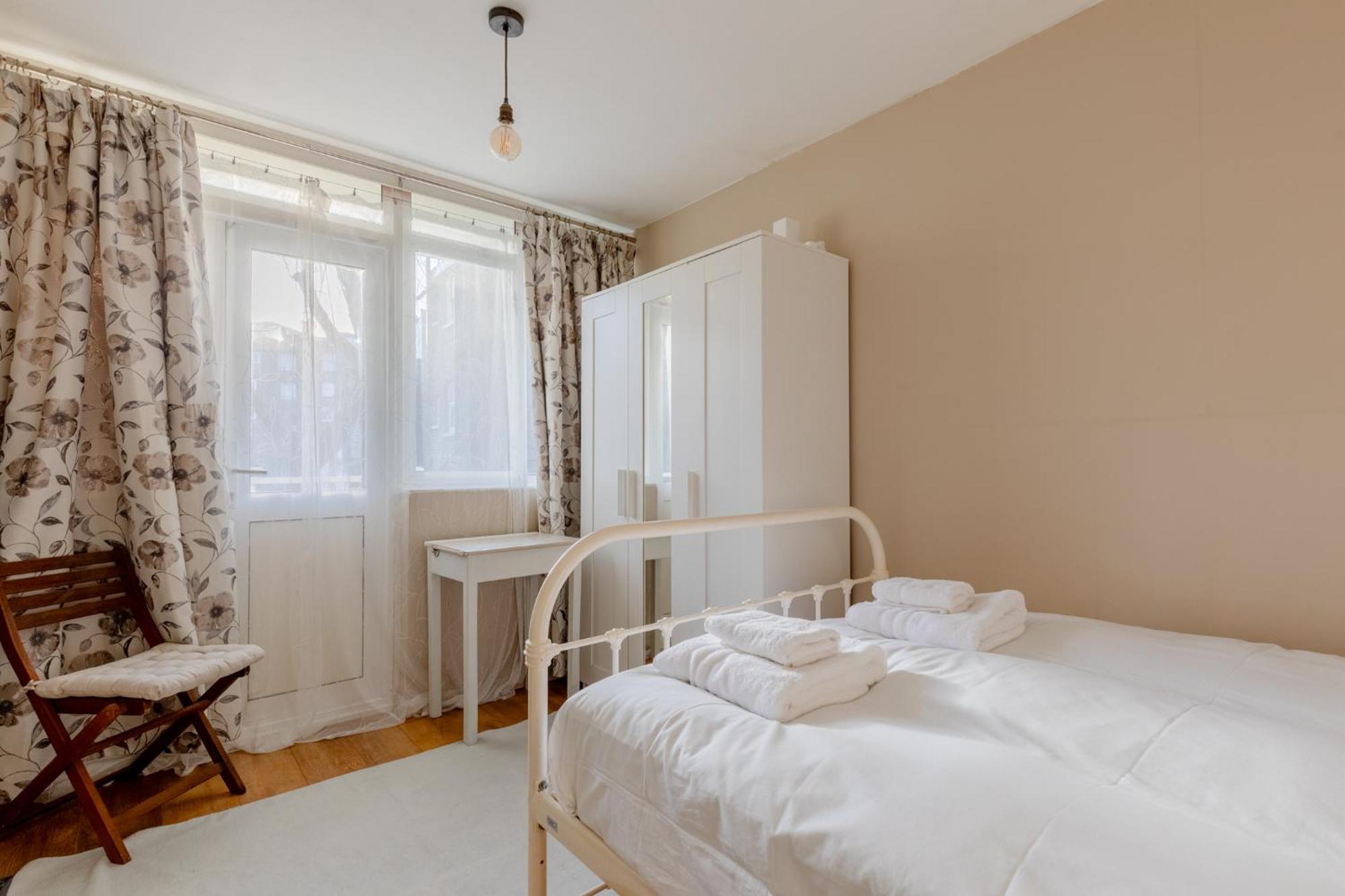 Apartment Quaint 1bd Flat With Balcony In Maida Vale *
