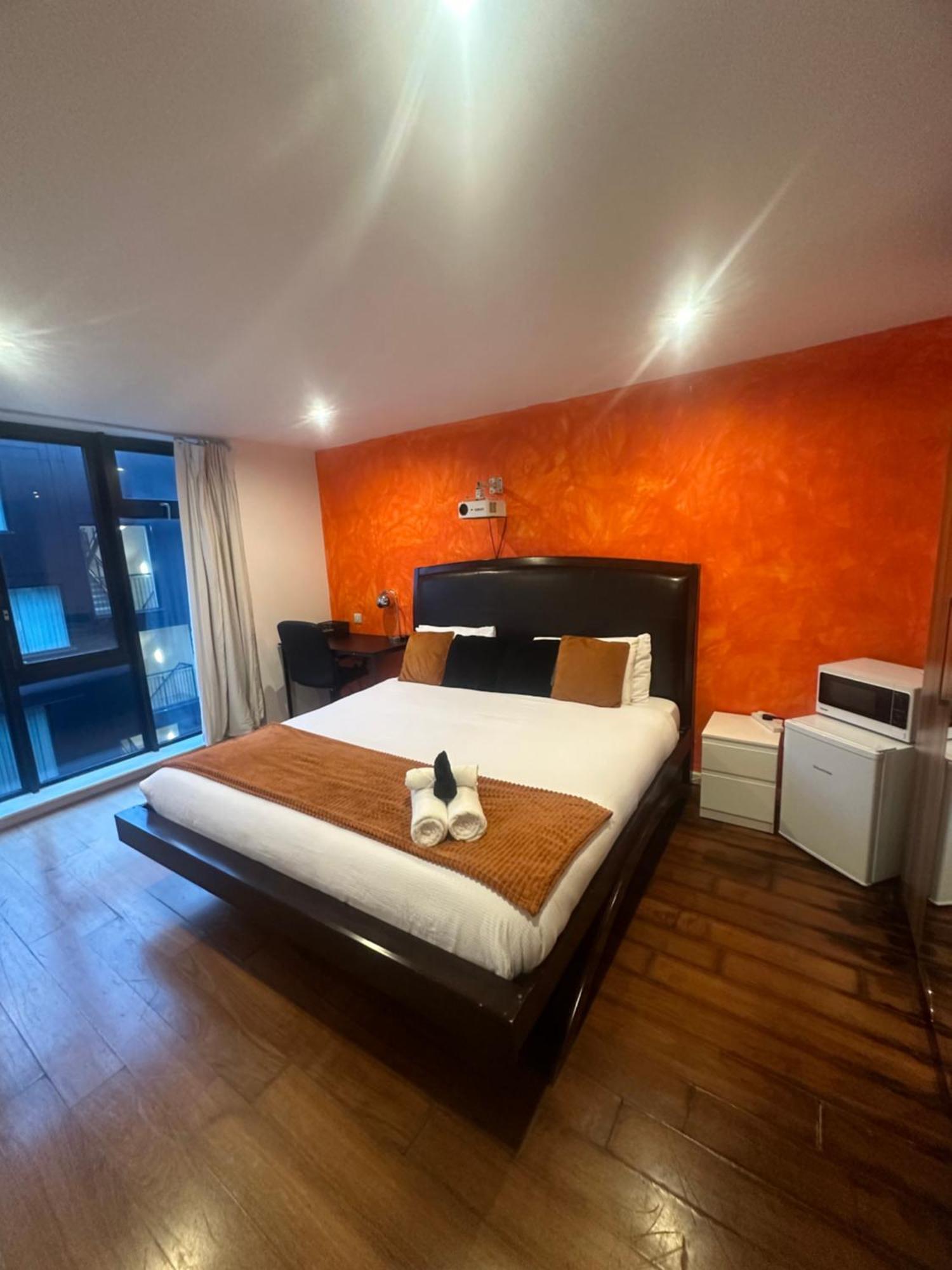 Old Street Guest house *