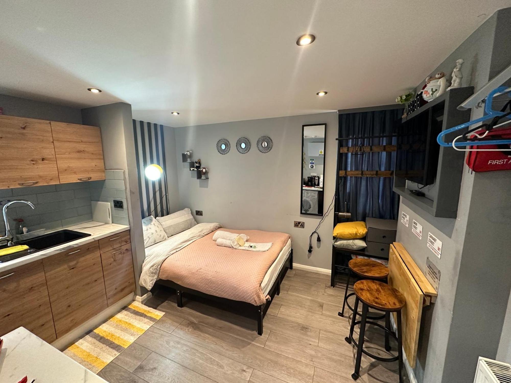 Elegance Suits 20 Minutes To * London