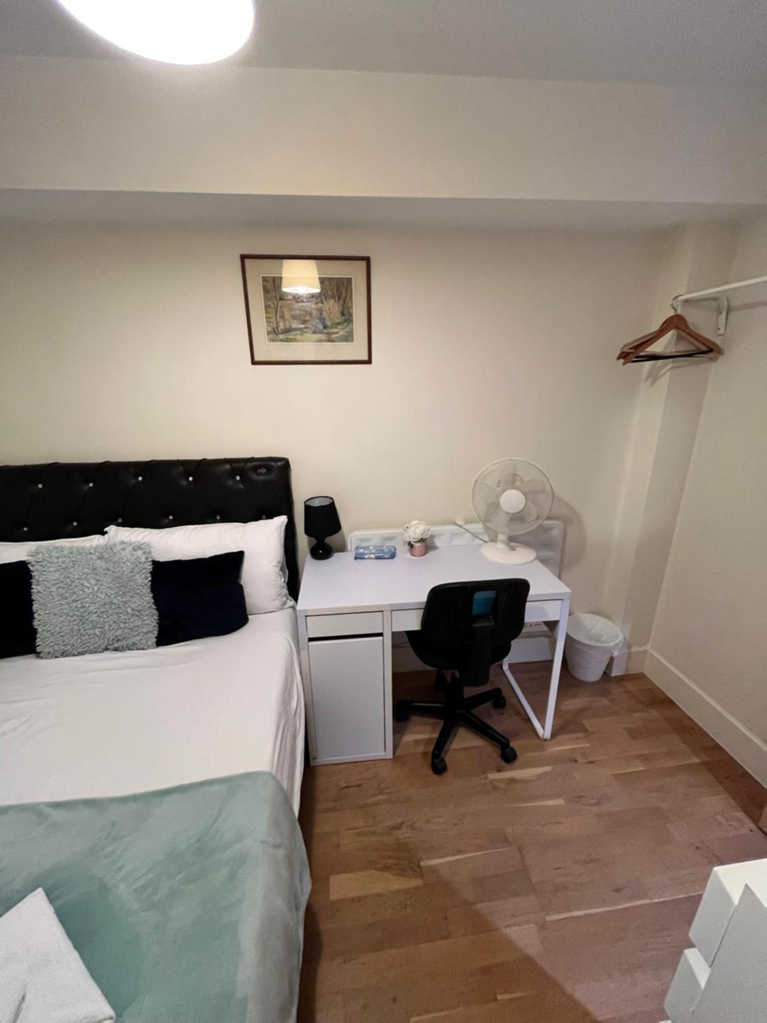 Euston Private Bedrooms 161 Flat3 * London