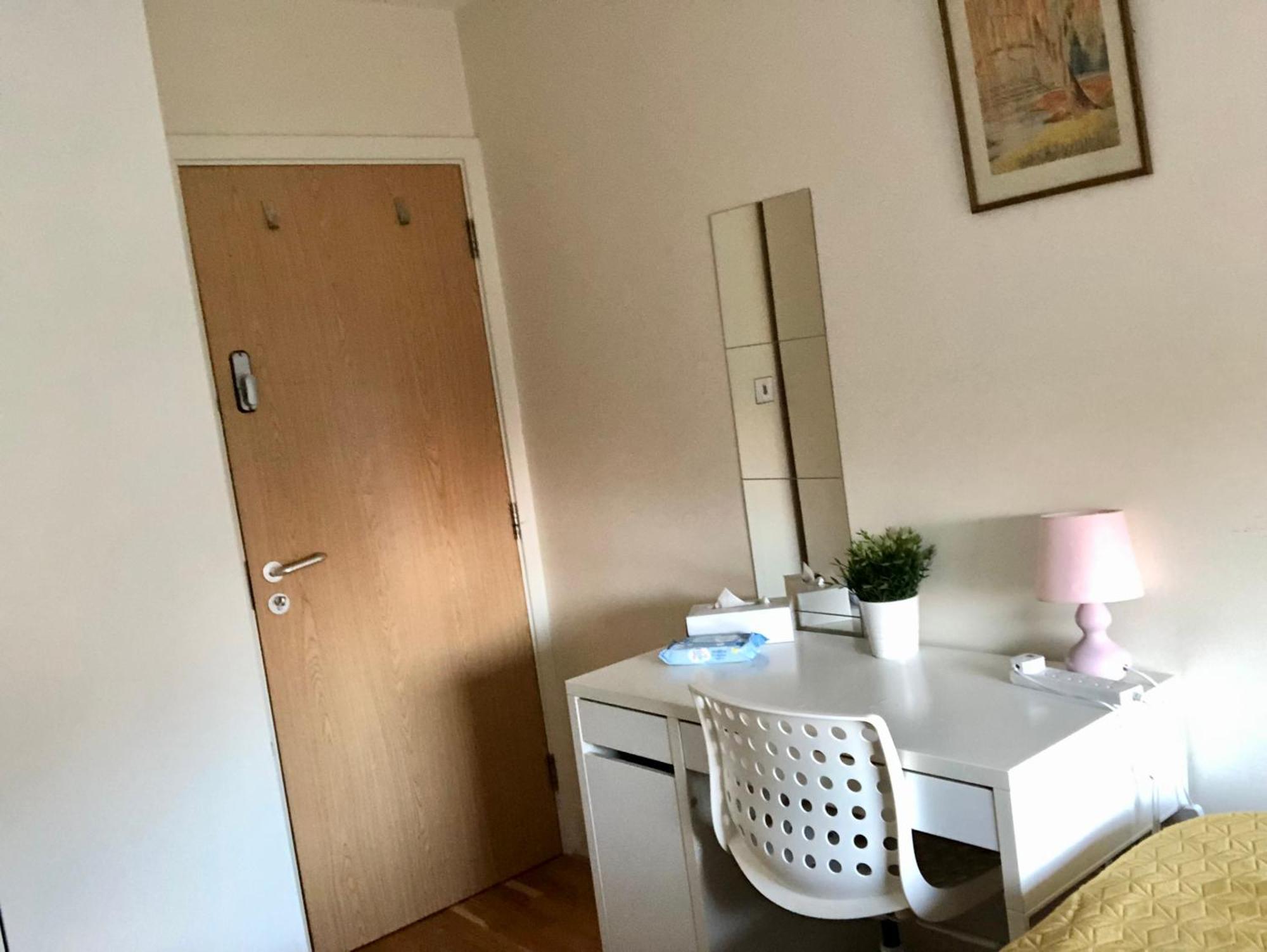 Euston Private Bedrooms 161 Flat3 Privatunterkunft London