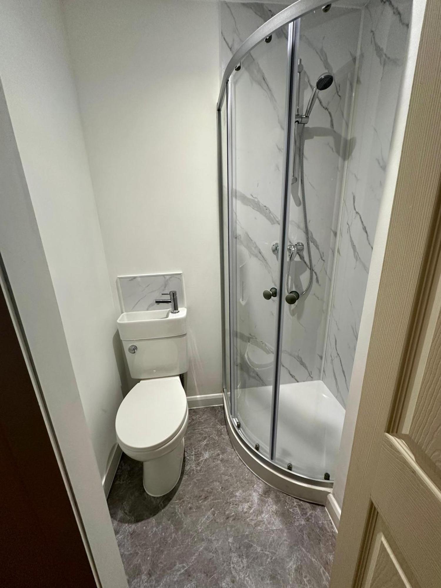 41b Flat Near Zone 1 Apartment London