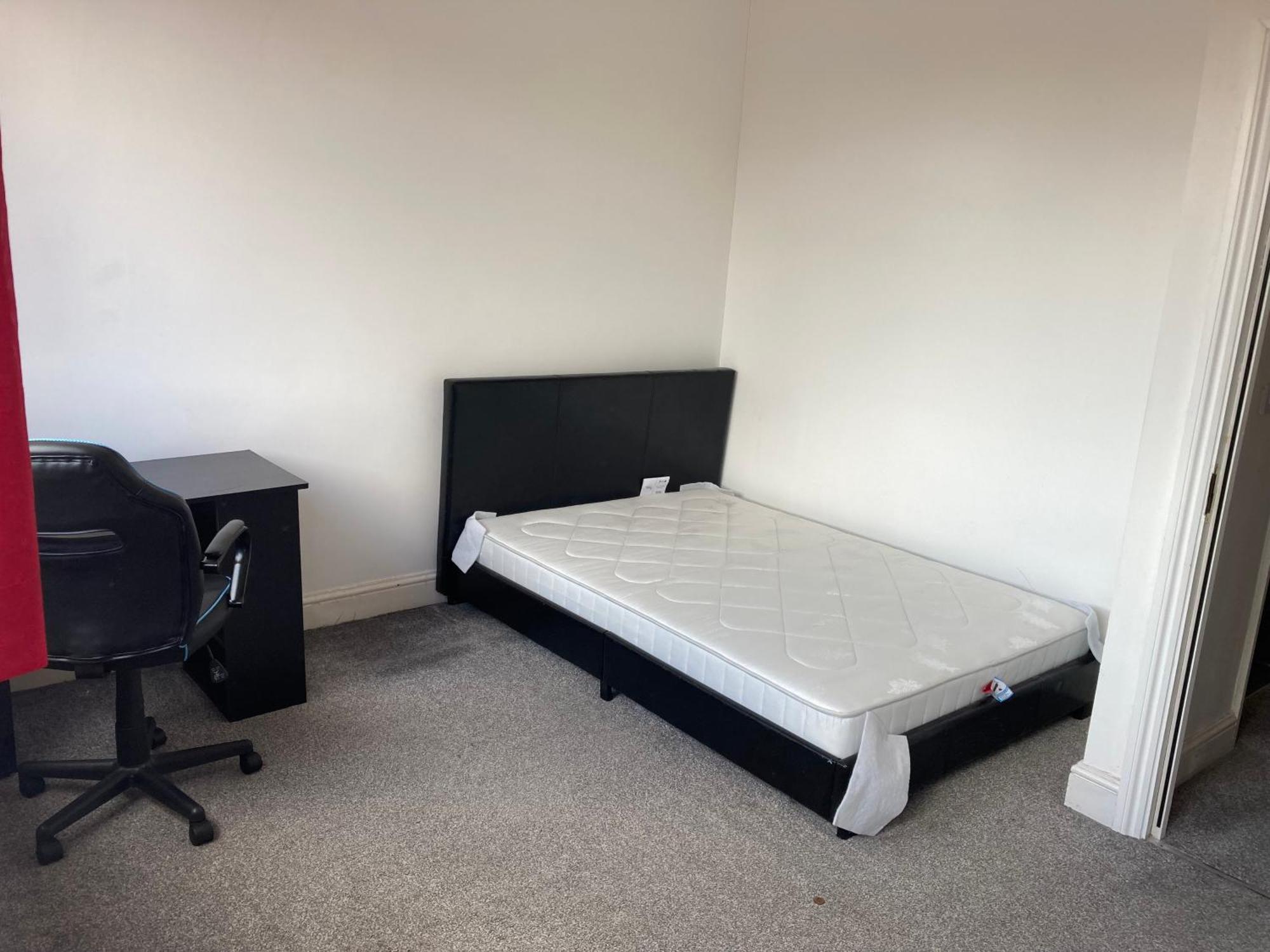 Keogh Road Guest house *