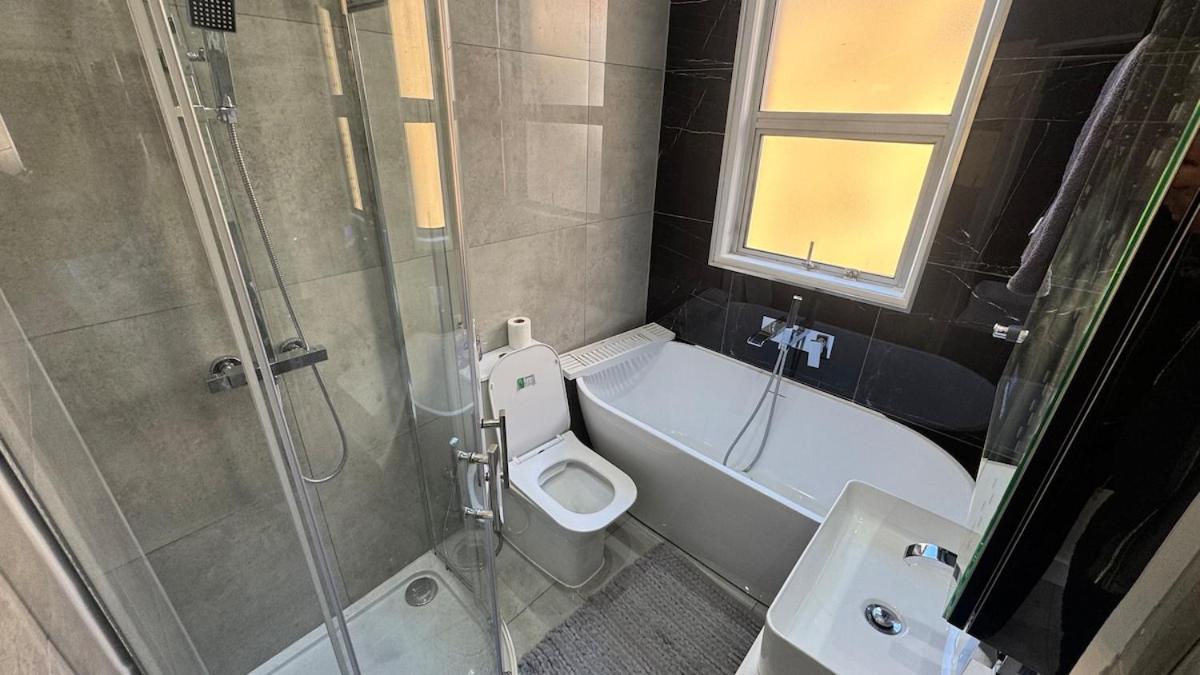 Cosy 2 Bedroom Londres