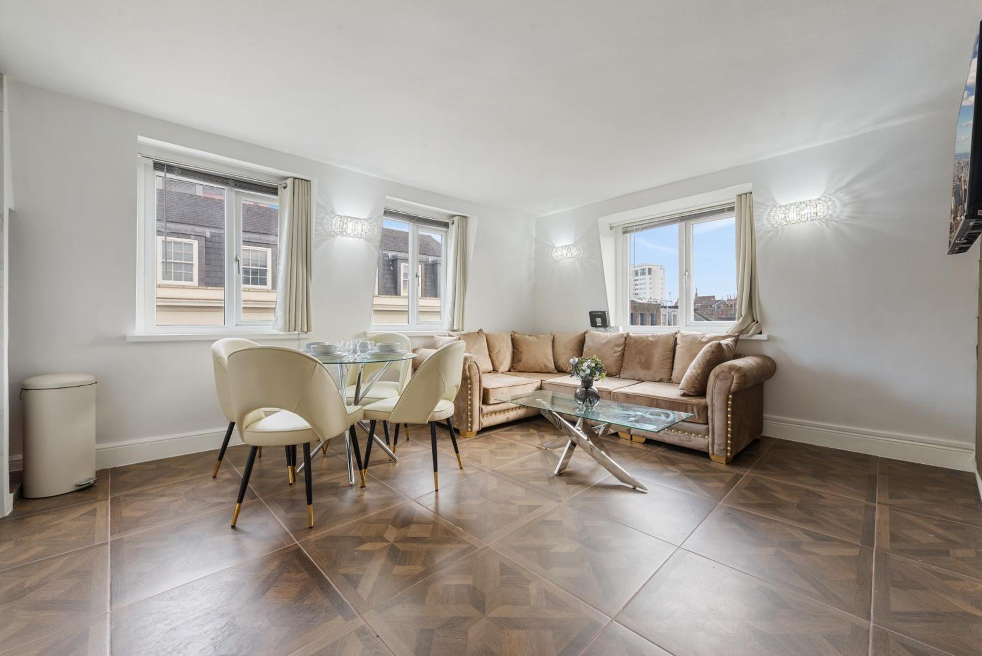 Stylish 2 Bedroom In The Heart Of Soho Gs5 Appartement Londen