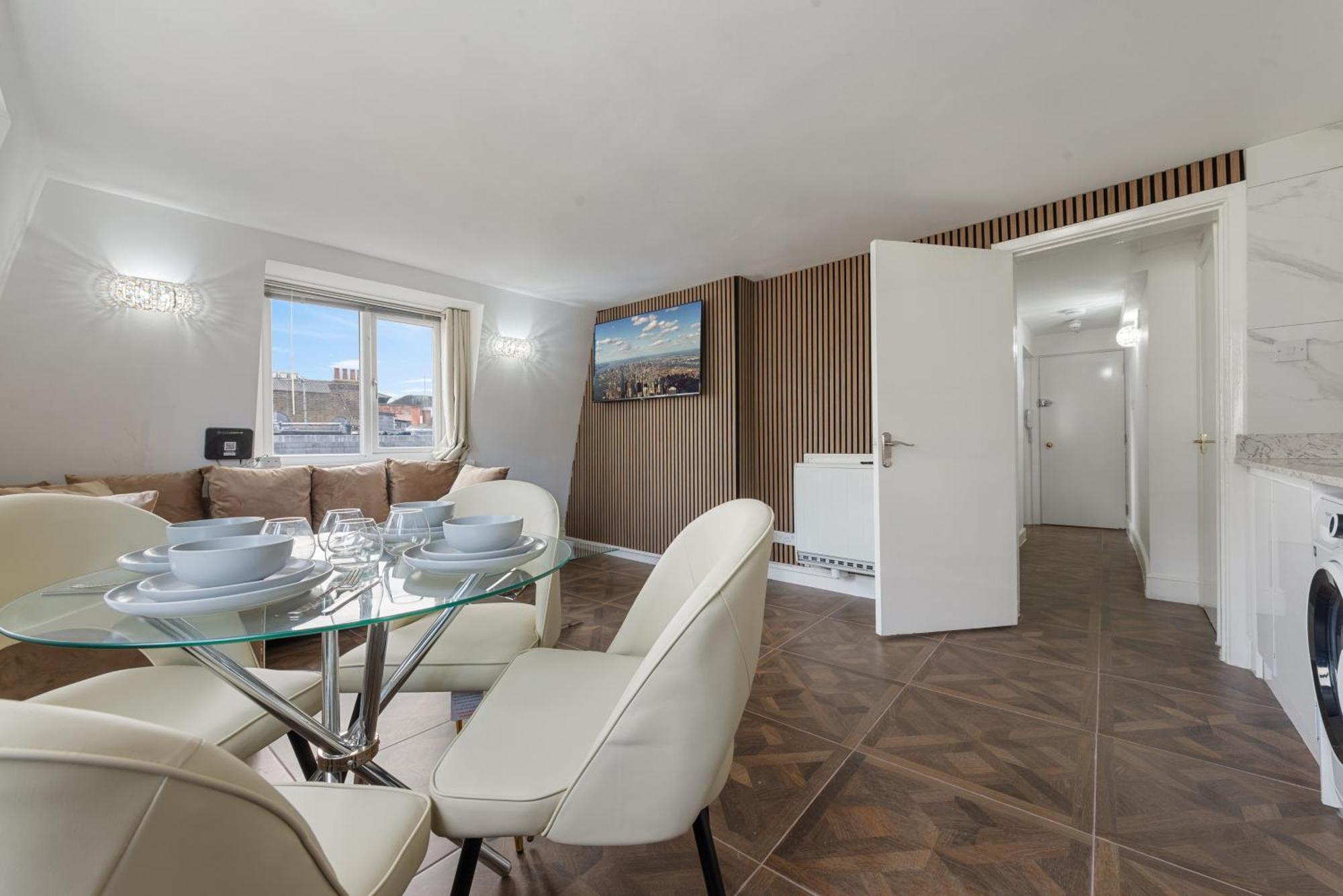 Stylish 2 Bedroom In The Heart Of Soho Gs5 Appartement Londen