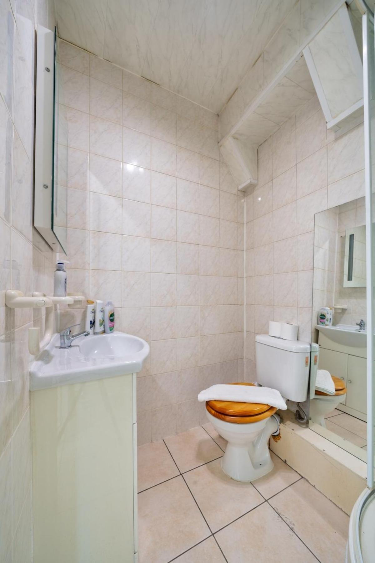 Cosy 2br Flat In Camden Town * London